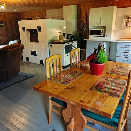 Barn House Maentyniemi شقة هوسا