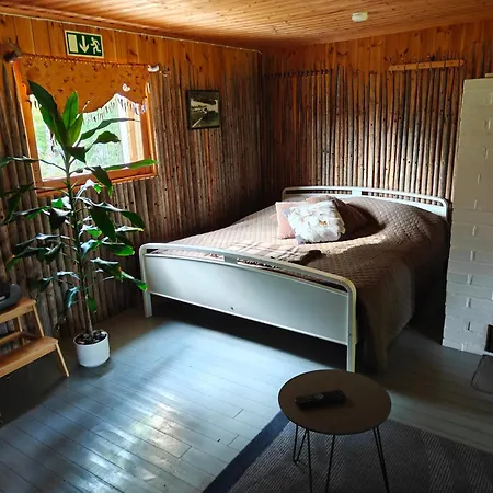 Barn House Maentyniemi هوسا